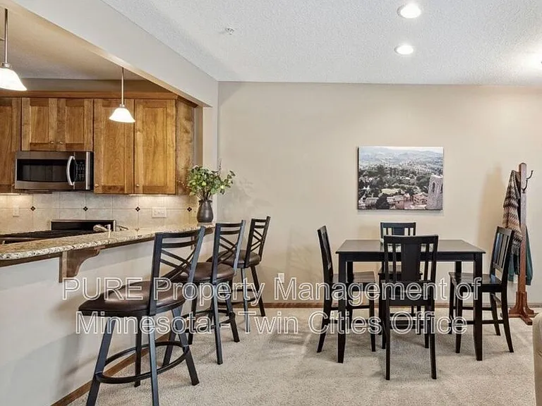 7807 Madelyn Creek Dr — Photo 2