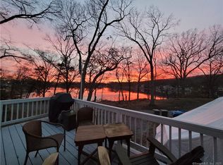 37 Laurel St, Niantic, CT 06357