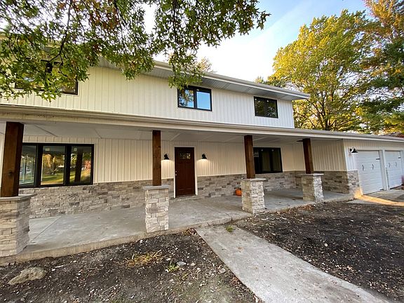 2nd image of 2 Meadow Ln
