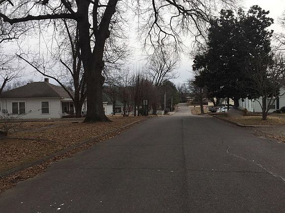 4th image of 20 S 15th St