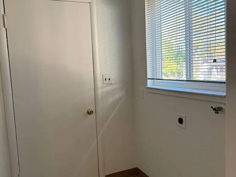 119 King Rd — Photo 6