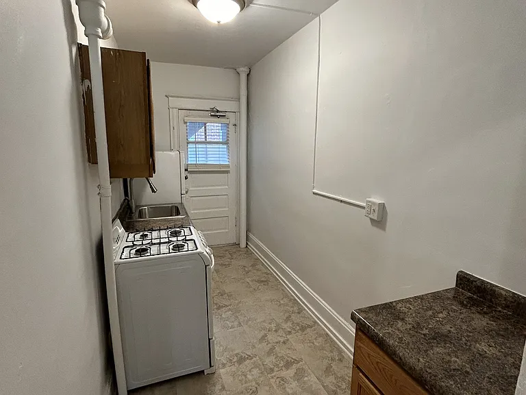 Blaisdell Avenue Apartments — Photo 15