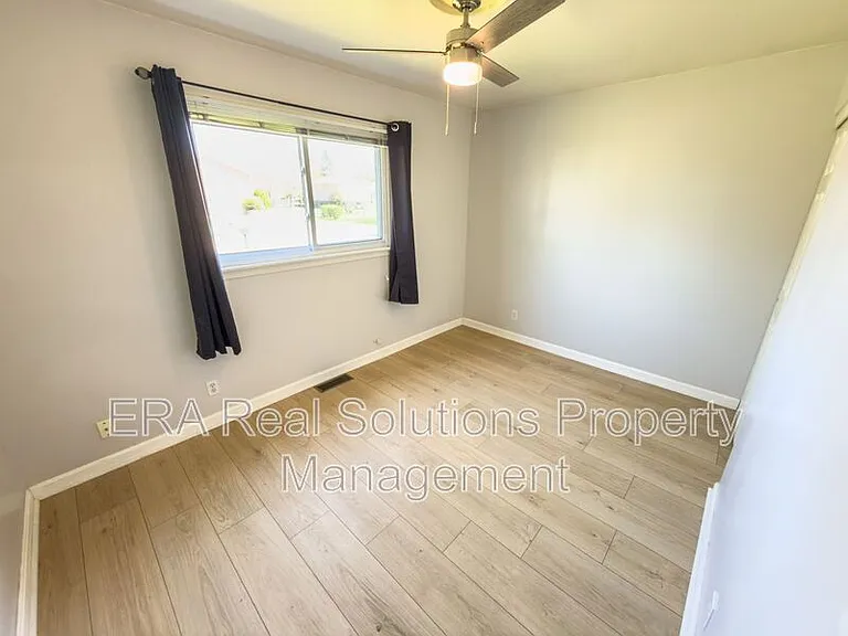 715 McCormick Ln — Photo 19