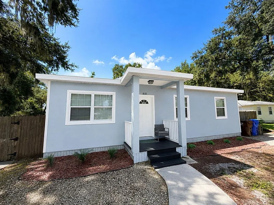 1818 Sunny St
