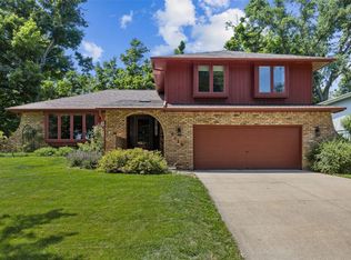 3129 Adirondack Dr NE, Cedar Rapids, IA 52402