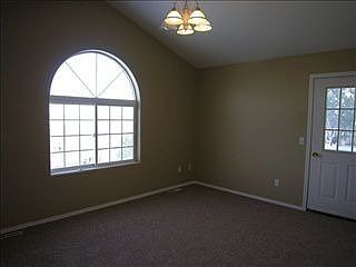 4th image of 1435 Woodbine Pl