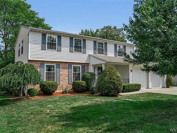 3rd image of 128 Old Farm Cir