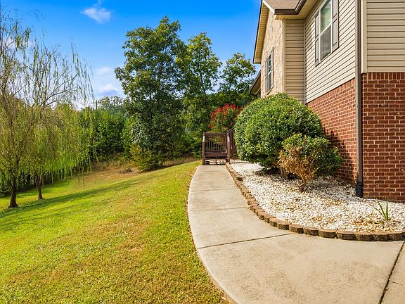 3rd image of 257 Home Place Ct SE
