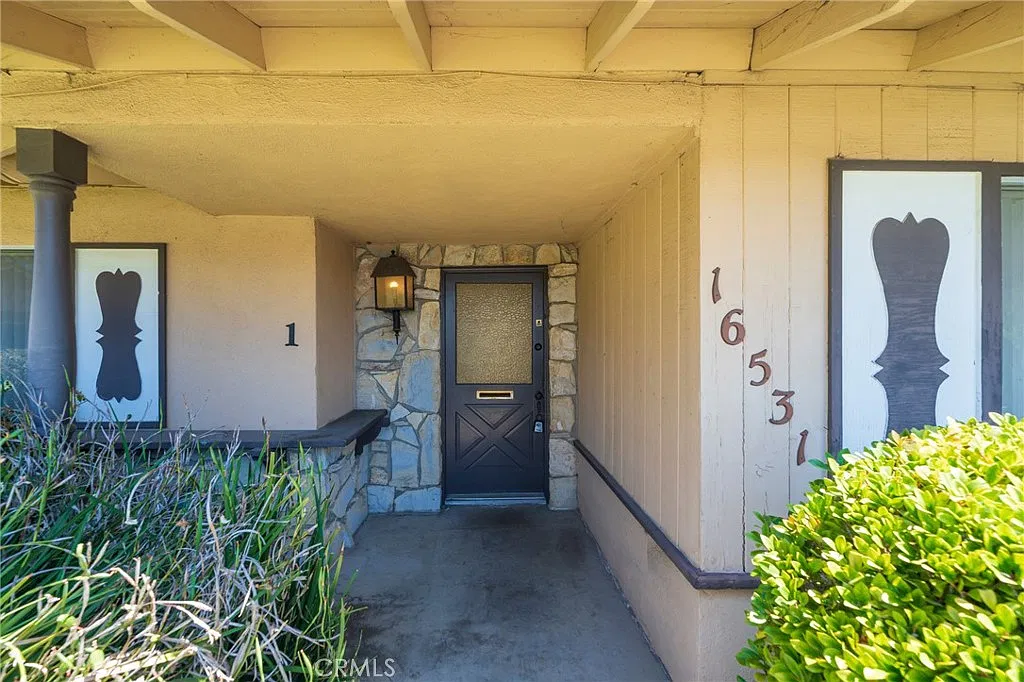 3 bed, 1422 sqft, $3,750 — Photo 1