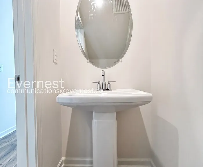 5342 Bellflower Hls — Photo 16