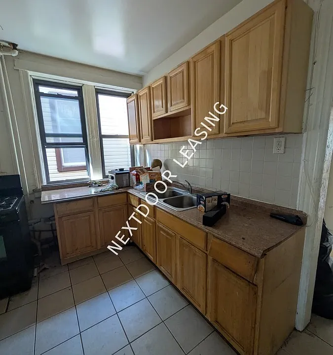 11 Grant Ave #2