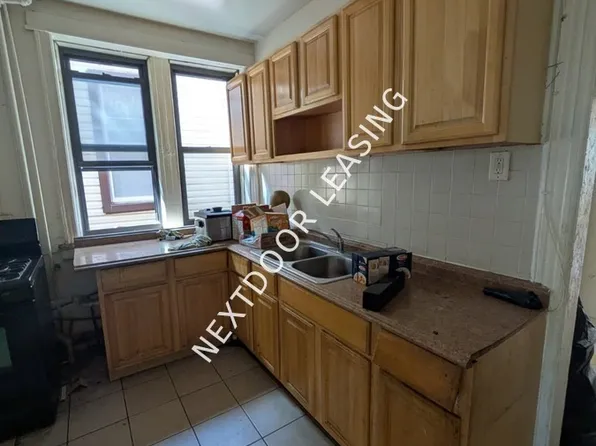 11 Grant Ave Floor 2, Jersey City, NJ 07305