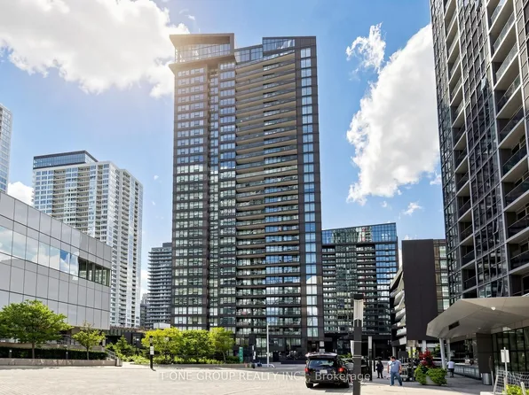80 Queens Wharf Rd #309, Toronto, ON M5V 0J3