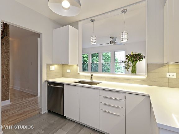 5th image of 1218 W Jarvis Ave APT 3S
