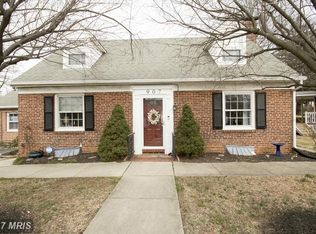 907 Locustvale Rd, Towson, MD 21204