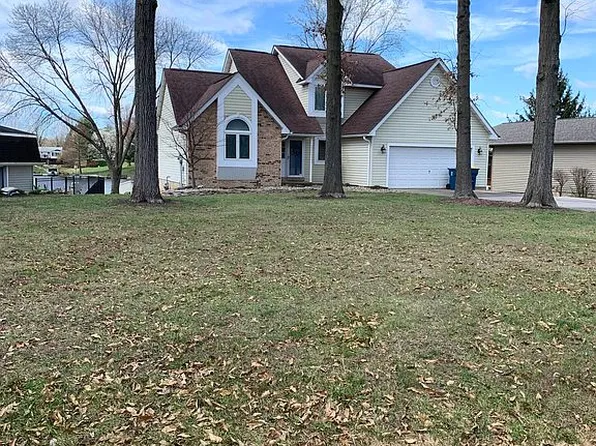 290 Deep Cove Dr, Edwardsville, IL 62025
