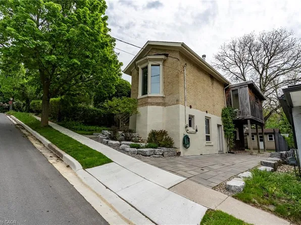 23 Pearl St, Guelph, ON N1E 2E4