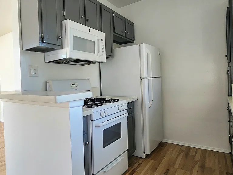 11676 Chenault Street — Photo 8