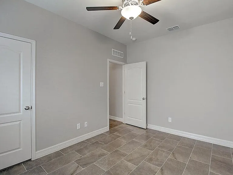 7530 Sable Creek Dr — Photo 56
