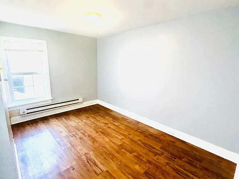 1034 Spruce St — Photo 7