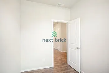 4209 Savannah Loop NE — Photo 6