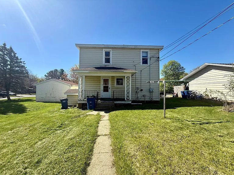 110 Adrian St — Photo 12