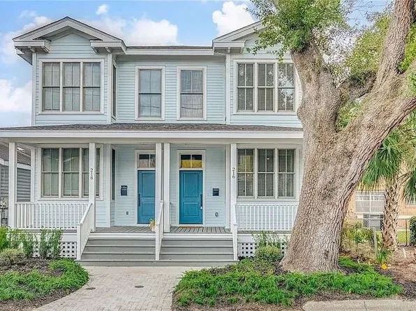 216 W 43rd St, Savannah, GA 31401