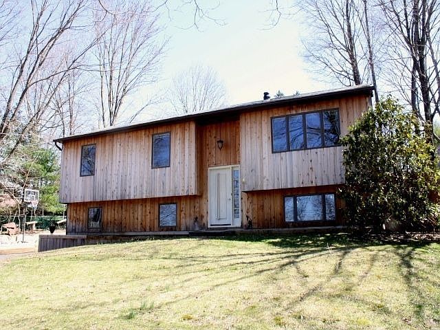 1st image of 4 N Parkway Dr