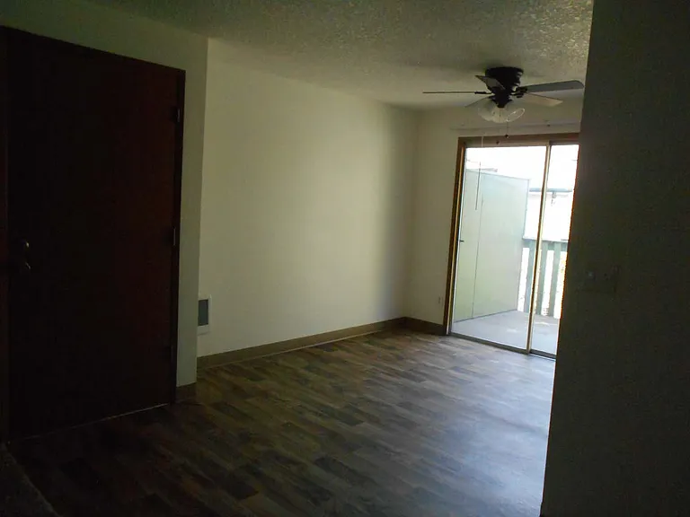 1001 NE 25th Ave #7 — Photo 6