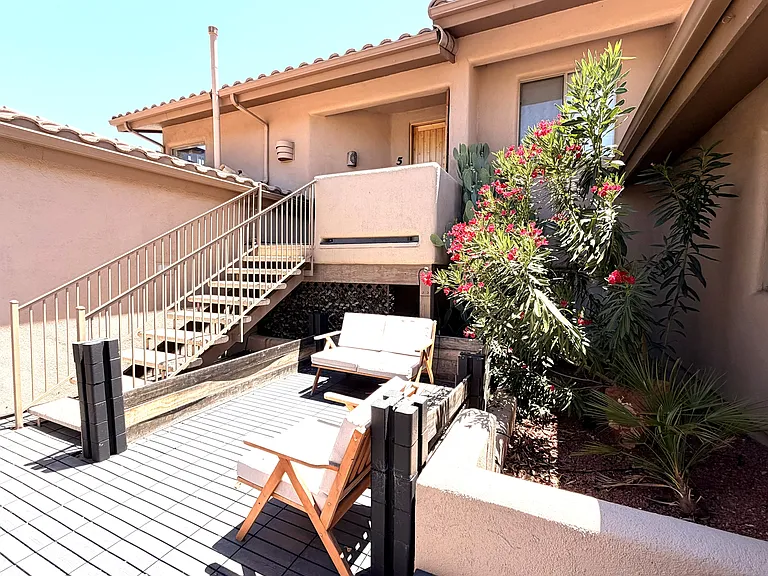 520 Jordan Rd #5 — Photo 3