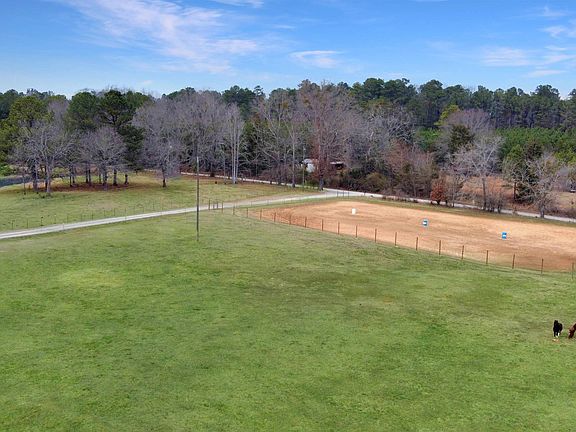 4th image of 7710 Ridge Rd