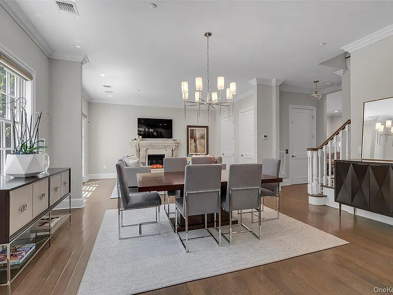 402 Grist Mill Cir — Photo 5