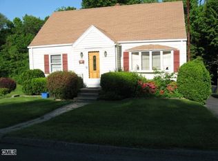 28 Lansing Ave, Trumbull, CT 06611