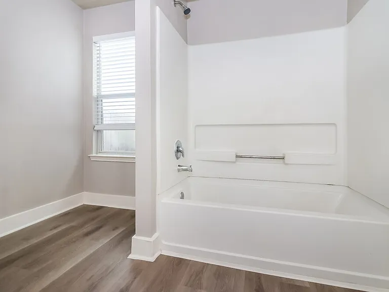 7431 Leightonfield Ct — Photo 13