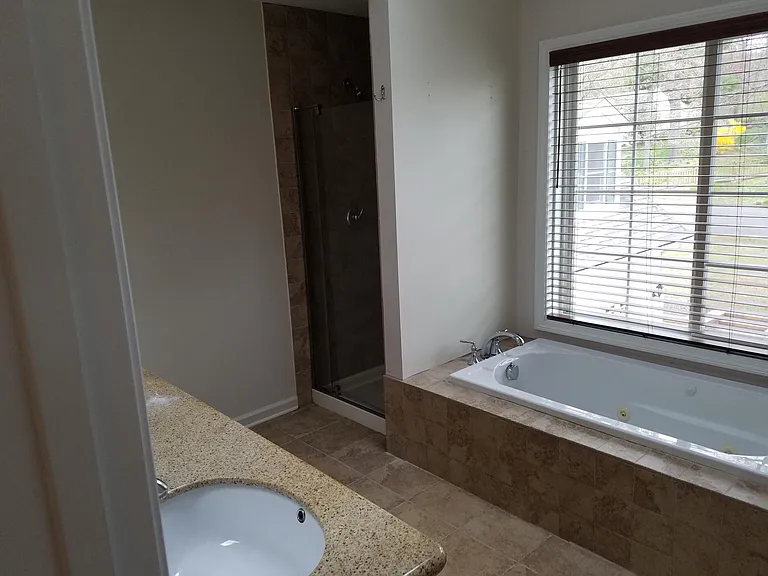 110 Sleeping Giant Dr — Photo 34