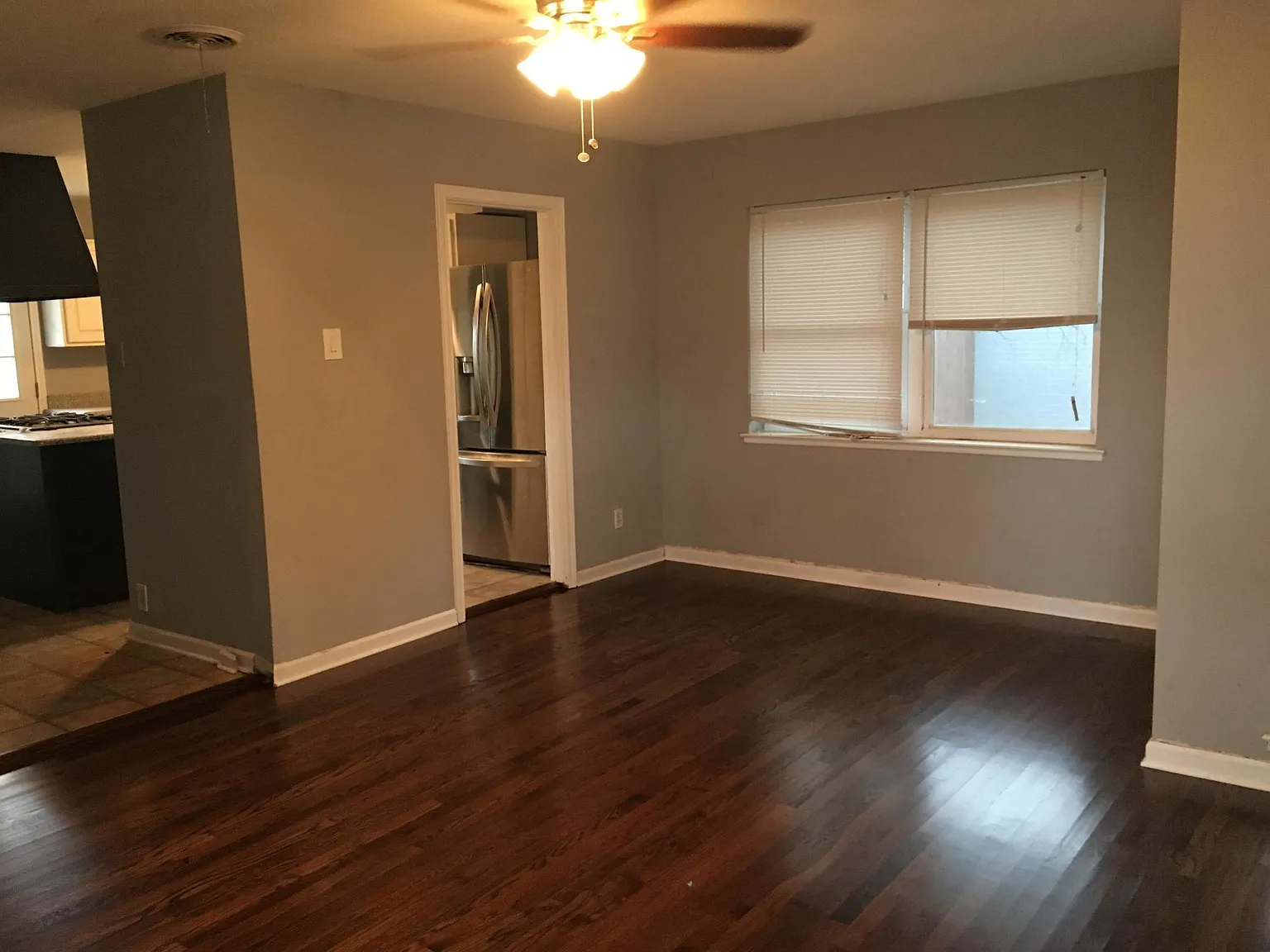 3 bed, 1376 sqft, $2,400 — Photo 3