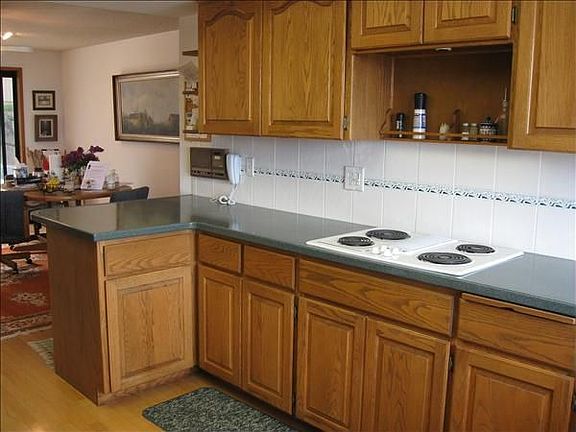 5th image of 1922 Dumas Cir NE