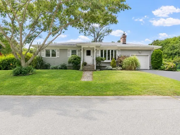 55 Evans St, Somerset, MA 02726