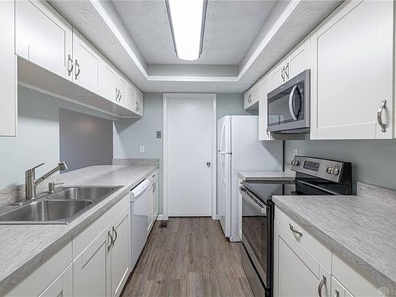 4th image of 5121 Weston Cir