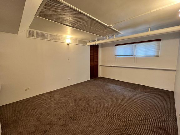 3rd image of 2543 W Ardmore Ave #G