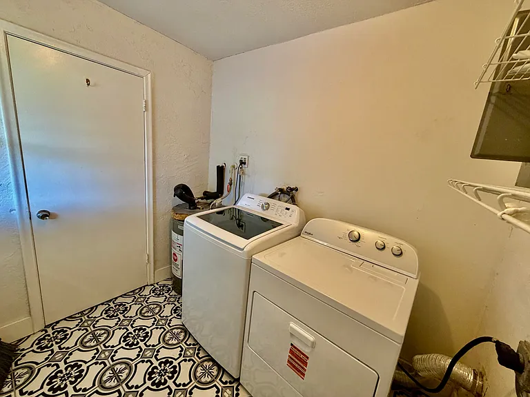 2821 Duke Ln — Photo 14