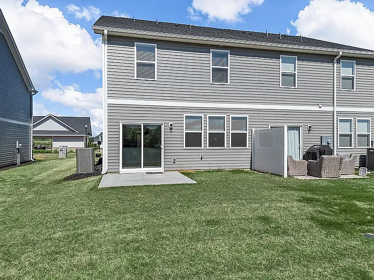 1415 Darrowby Way — Photo 35