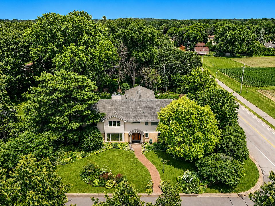 1st image of 14 Mid Oaks Rd