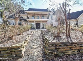 1060 Woodbridge Dr, Brandon, MS 39047