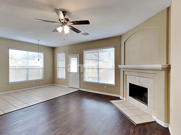 5th image of 15742 Flagstone Walk Way
