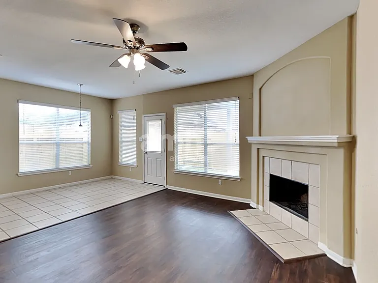 15742 Flagstone Walk Way — Photo 5