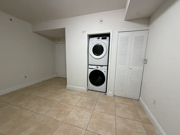 2532 SW 19th Ave #309 — Photo 19