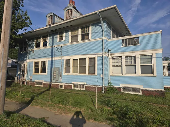 303 Franklin St, Waterloo, IA 50703