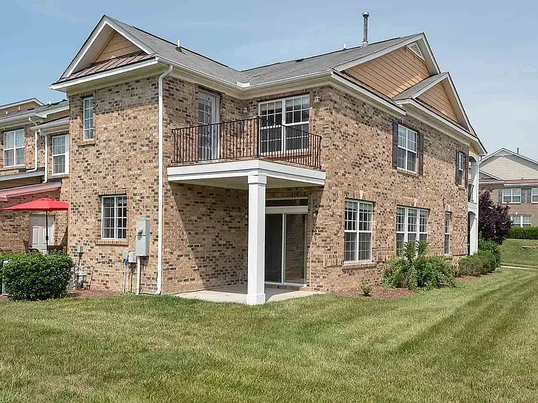 1001 Remington Oaks Cir — Photo 13