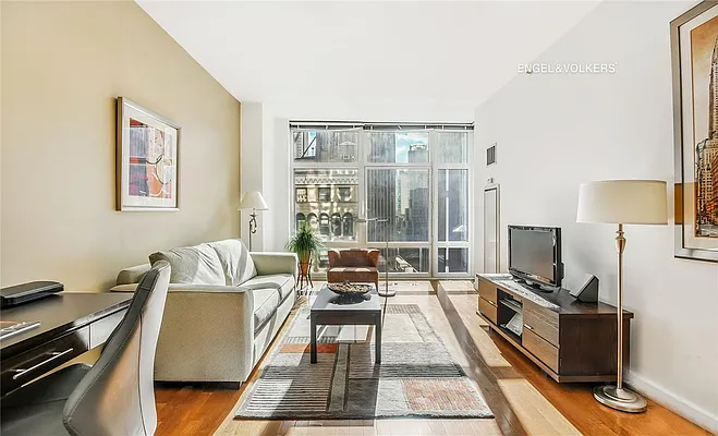 Rented by Engel & Völkers New York City | media 21